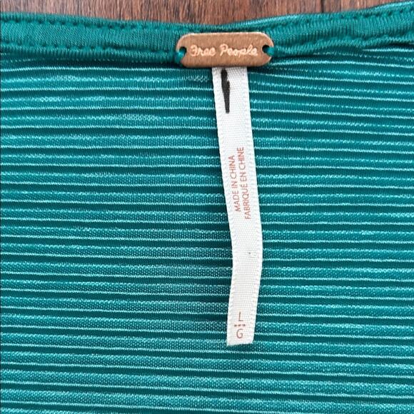 Free People Leah Twist Top in Pleated Teal Fabric, Size Large - Picture 13 of 14